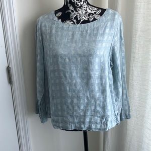 M SIGRID OLSEN LINEN GRAY-BLUE & SILVER-WHITE TOP IN GOOD USED CONDITION